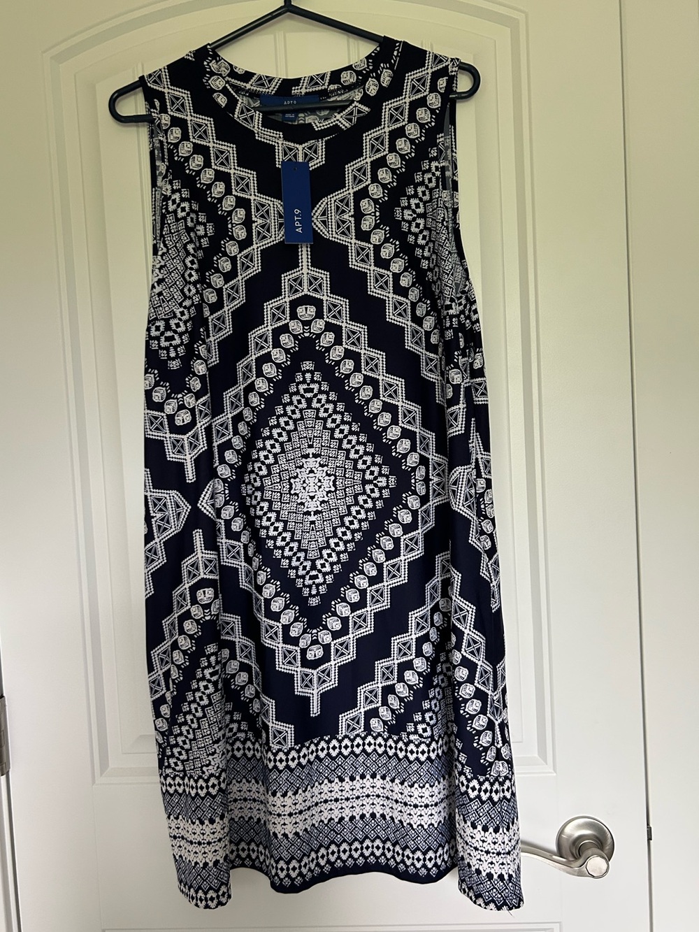 New with Tags Apt. 9 Dress Women’s Medium